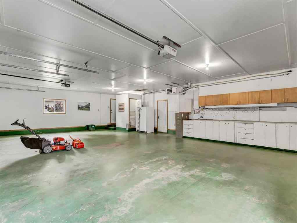 MLS® A2248619 - 627 East 2 Street SE in NONE Dunmore, Residential