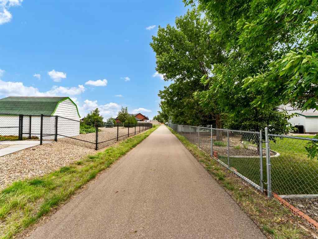 MLS® A2248619 - 627 East 2 Street SE in NONE Dunmore, Residential