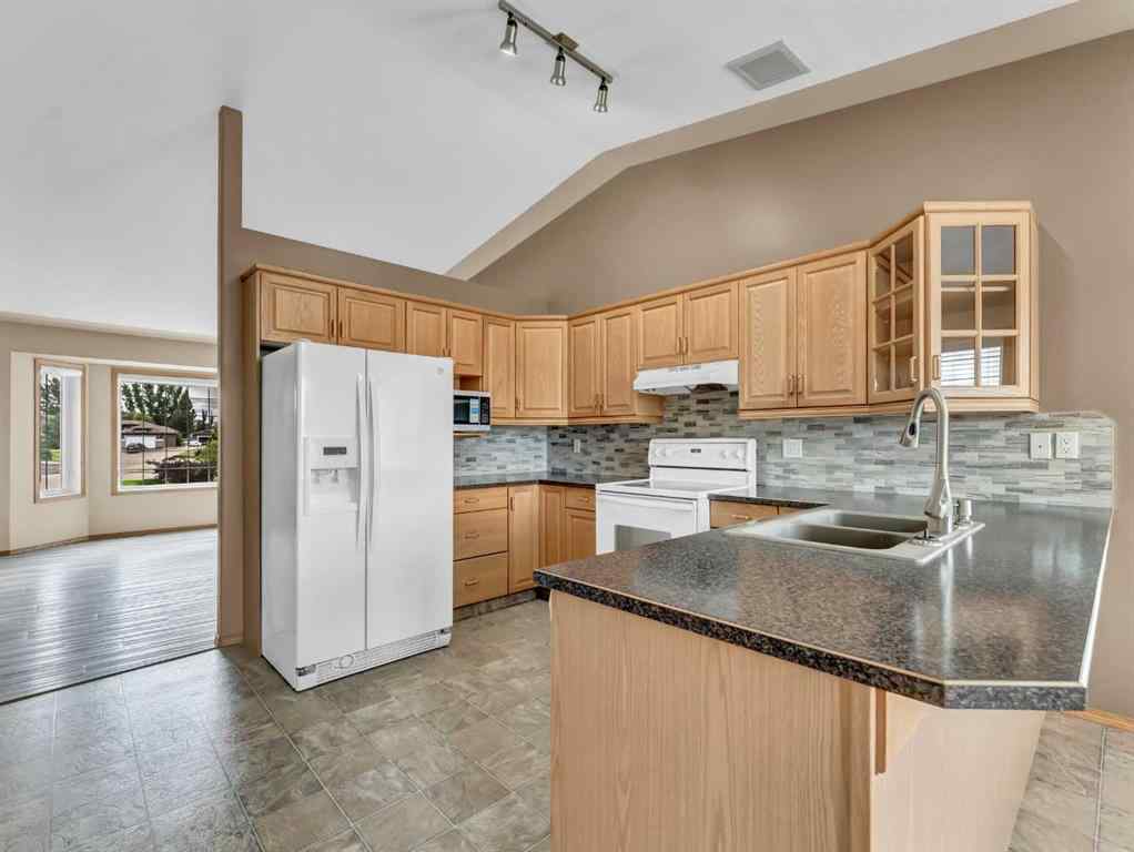 MLS® A2248619 - 627 East 2 Street SE in NONE Dunmore, Residential
