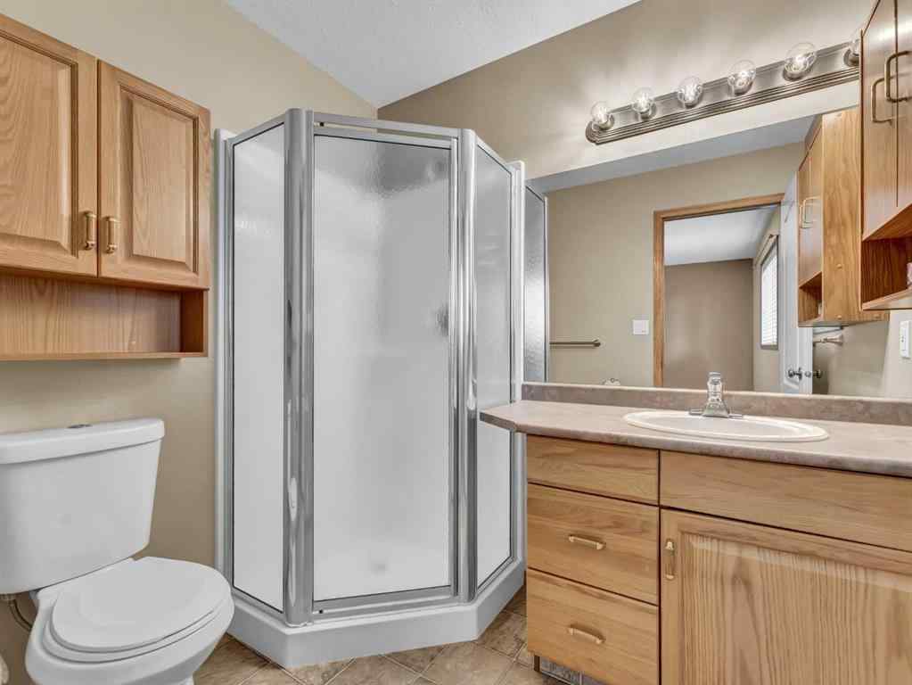MLS® A2248619 - 627 East 2 Street SE in NONE Dunmore, Residential