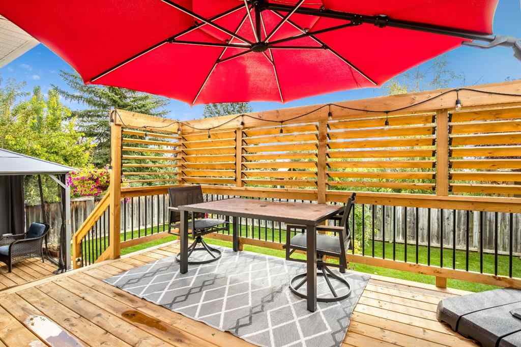 MLS® A2248640 - 17 Bow Way  in Bow Meadows Cochrane, Residential