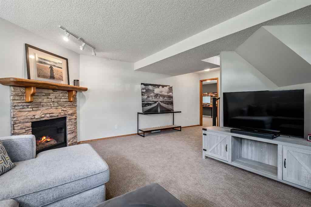 MLS® A2248640 - 17 Bow Way  in Bow Meadows Cochrane, Residential