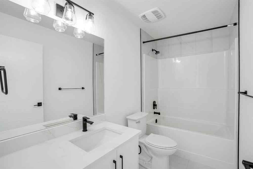 MLS® A2248641 - 27 Heritage Close  in Heritage Hills Cochrane, Residential