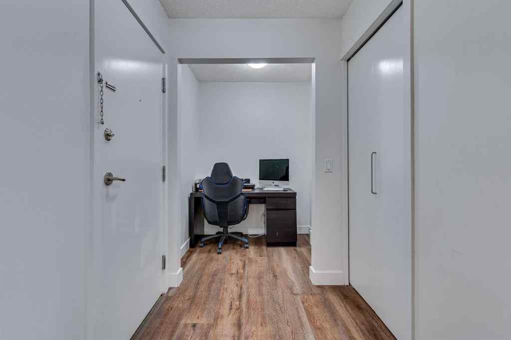 MLS® A2248647 - Unit #113 35 Richard Court SW in Lincoln Park Calgary, Residential
