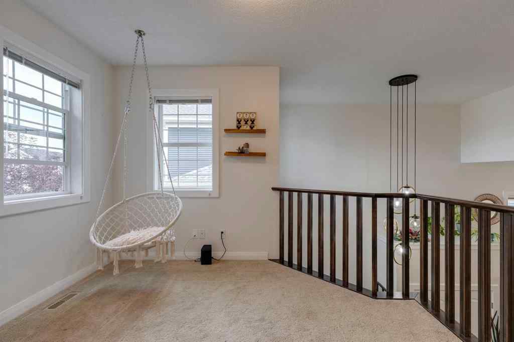 MLS® A2248652 - 136 Kinniburgh Gardens  in Kinniburgh North Chestermere, Residential