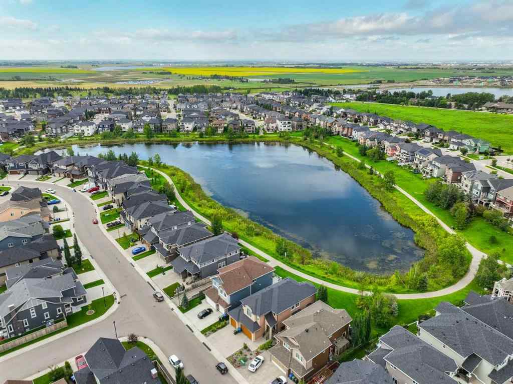 MLS® A2248652 - 136 Kinniburgh Gardens  in Kinniburgh North Chestermere, Residential