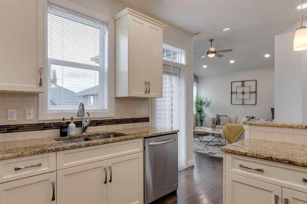 MLS® A2248652 - 136 Kinniburgh Gardens  in Kinniburgh North Chestermere, Residential