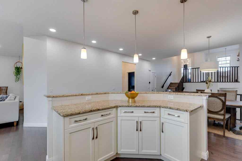 MLS® A2248652 - 136 Kinniburgh Gardens  in Kinniburgh North Chestermere, Residential