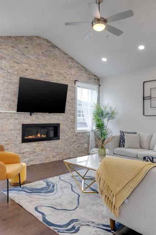 MLS® A2248652 - 136 Kinniburgh Gardens  in Kinniburgh North Chestermere, Residential