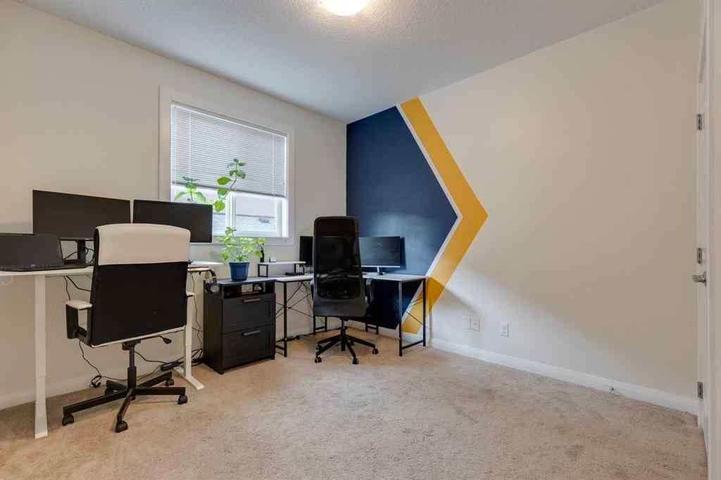 MLS® A2248652 - 136 Kinniburgh Gardens  in Kinniburgh North Chestermere, Residential