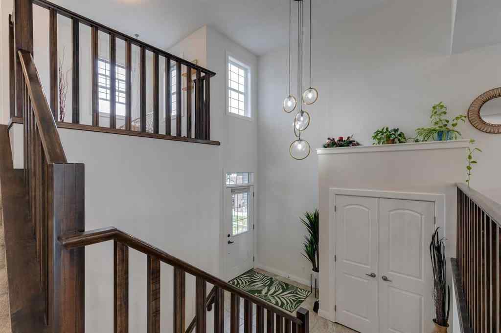 MLS® A2248652 - 136 Kinniburgh Gardens  in Kinniburgh North Chestermere, Residential
