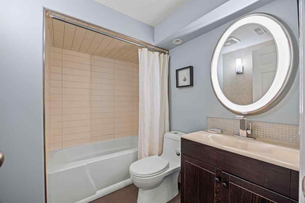 MLS® A2248659 - 15 Wilshire Place SW in Wildwood Calgary, Residential
