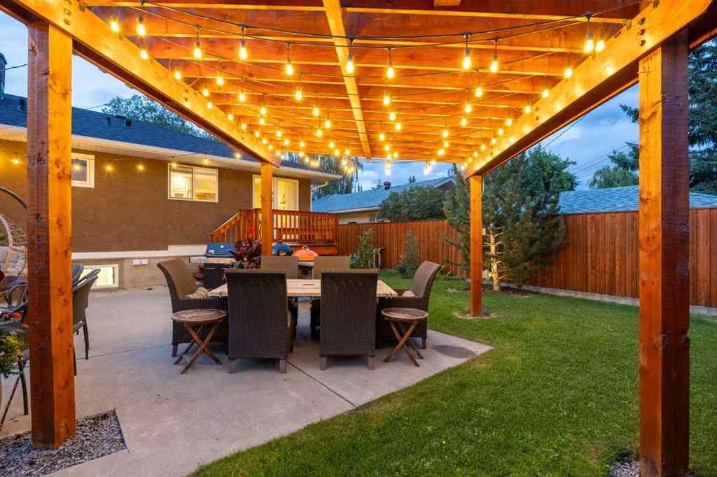 MLS® A2248659 - 15 Wilshire Place SW in Wildwood Calgary, Residential