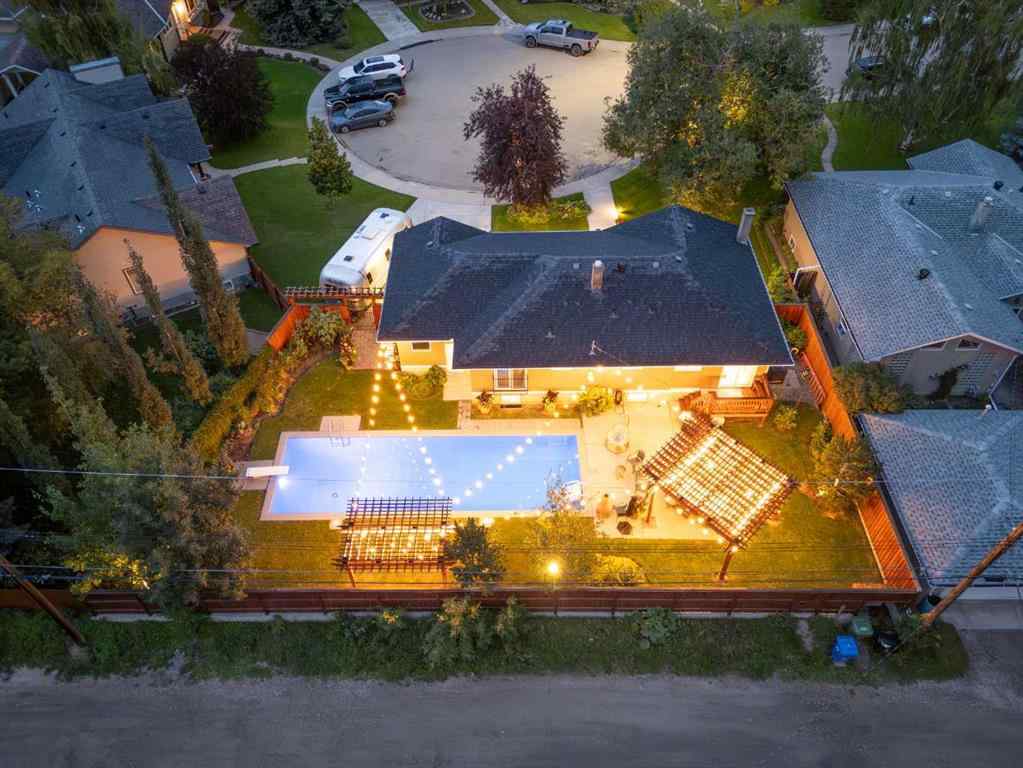 MLS® A2248659 - 15 Wilshire Place SW in Wildwood Calgary, Residential