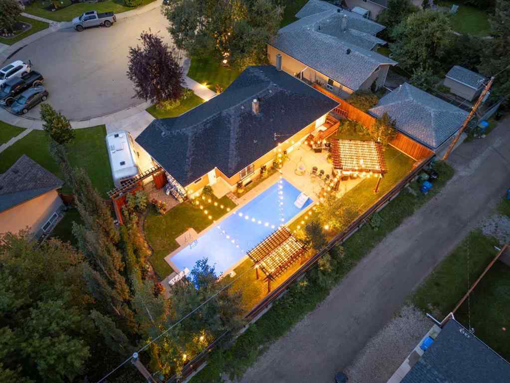 MLS® A2248659 - 15 Wilshire Place SW in Wildwood Calgary, Residential