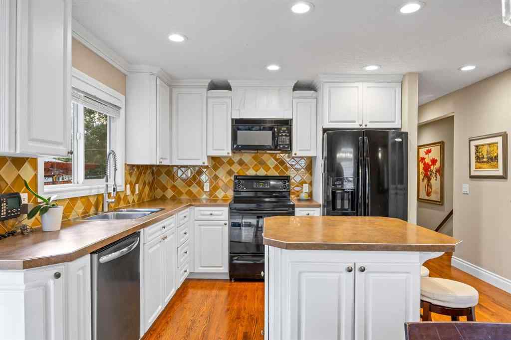 MLS® A2248659 - 15 Wilshire Place SW in Wildwood Calgary, Residential