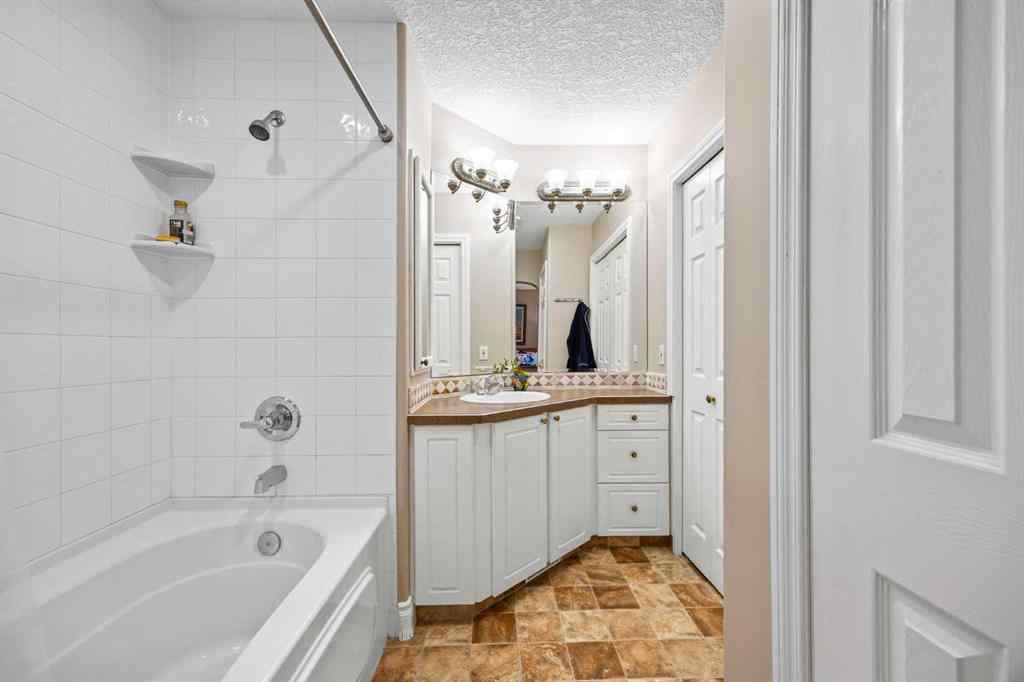 MLS® A2248659 - 15 Wilshire Place SW in Wildwood Calgary, Residential