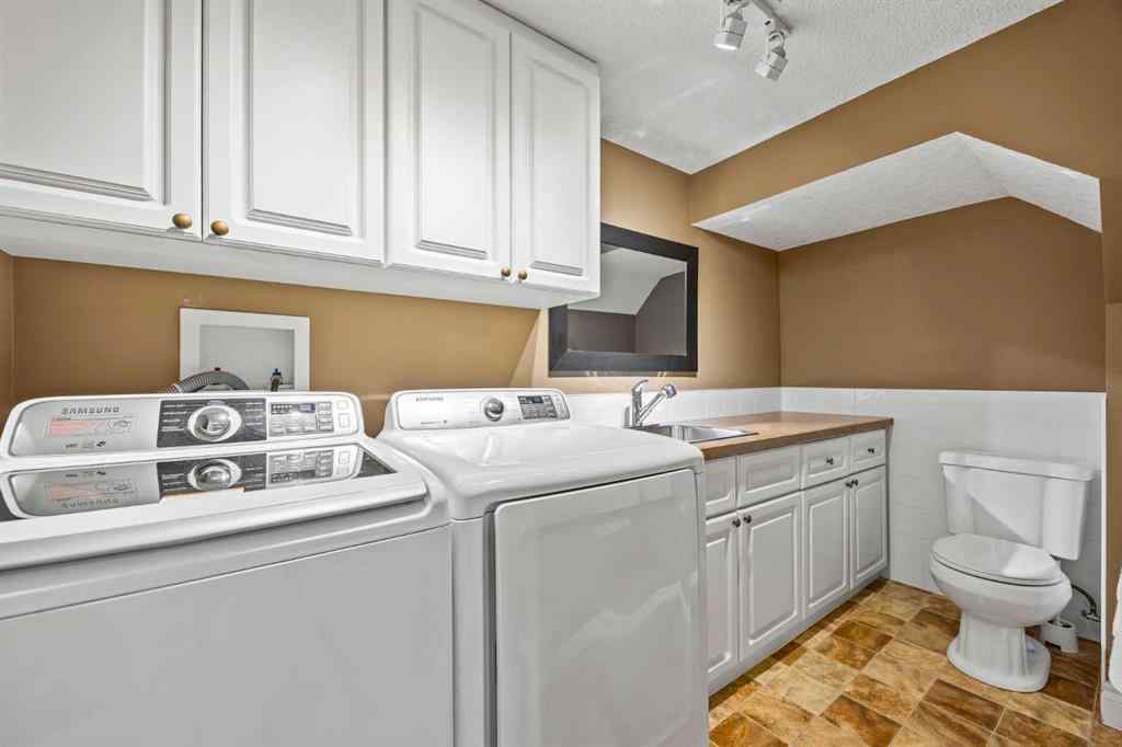 MLS® A2248659 - 15 Wilshire Place SW in Wildwood Calgary, Residential