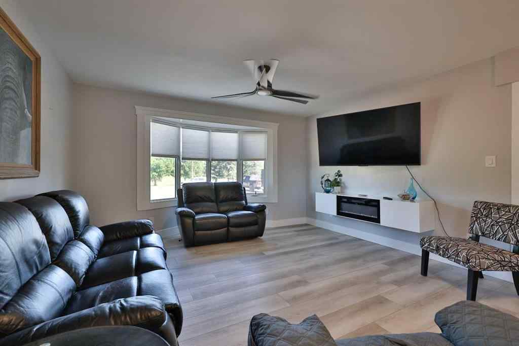 MLS® A2248660 - 228 Centre Street  in NONE Magrath, Residential
