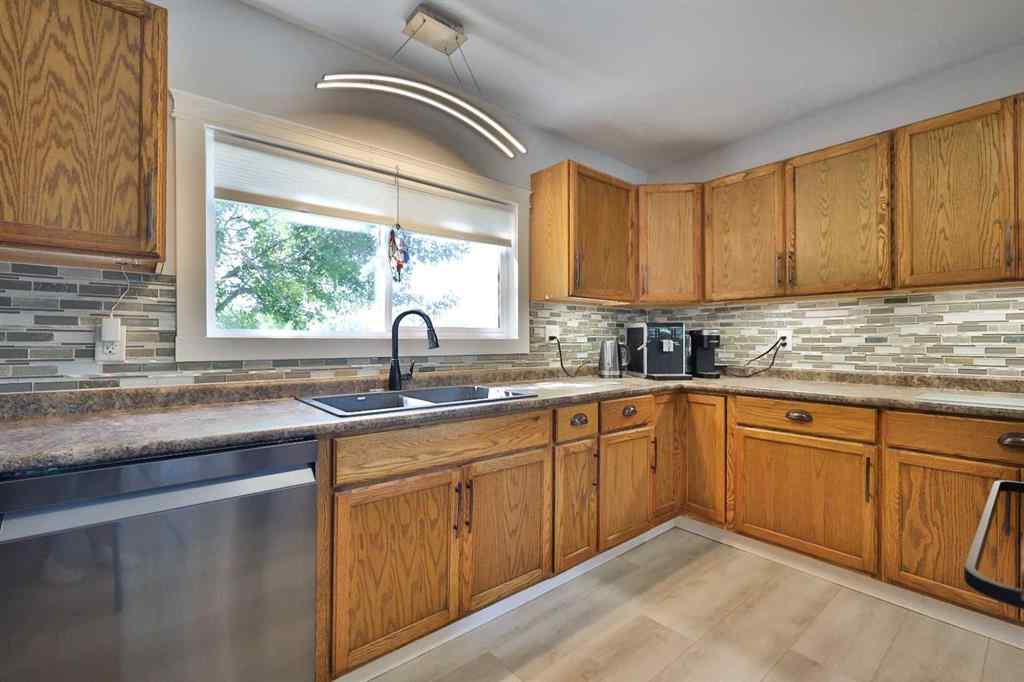 MLS® A2248660 - 228 Centre Street  in NONE Magrath, Residential