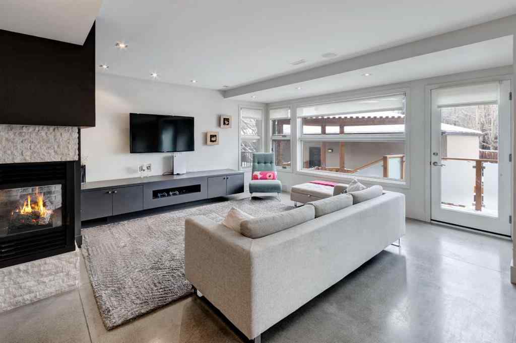 MLS® A2248668 - Unit #B 1310 Gladstone Road NW in Hillhurst Calgary, Residential