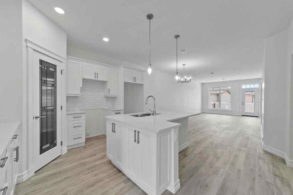 MLS® A2248669 - 3301 50A Street Close  in Creekview Camrose, Residential