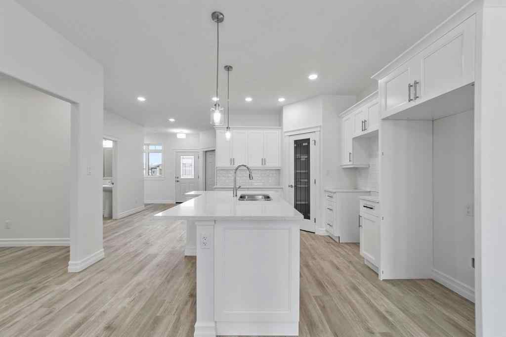 MLS® A2248669 - 3301 50A Street Close  in Creekview Camrose, Residential
