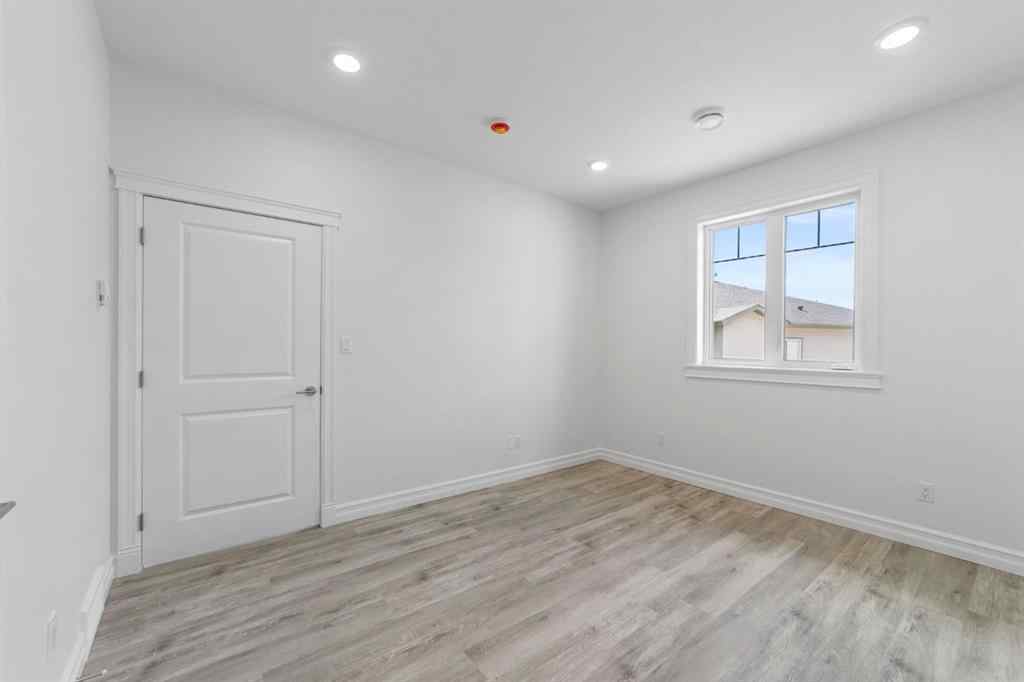 MLS® A2248669 - 3301 50A Street Close  in Creekview Camrose, Residential