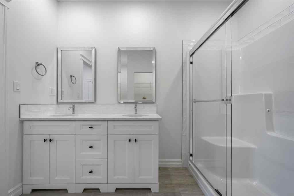 MLS® A2248669 - 3301 50A Street Close  in Creekview Camrose, Residential