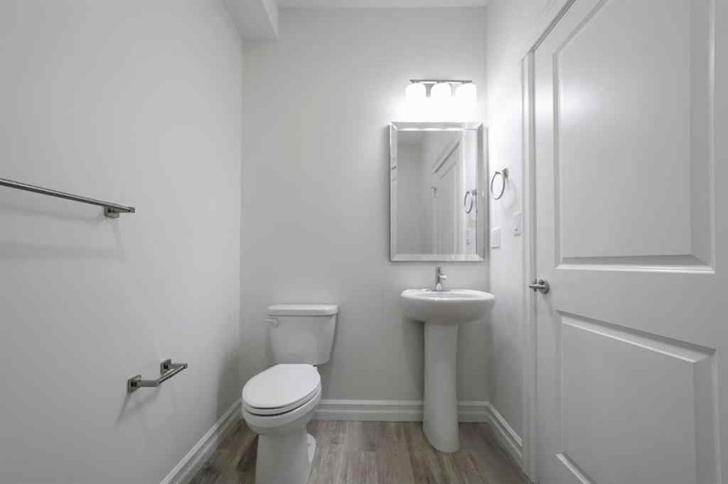 MLS® A2248669 - 3301 50A Street Close  in Creekview Camrose, Residential