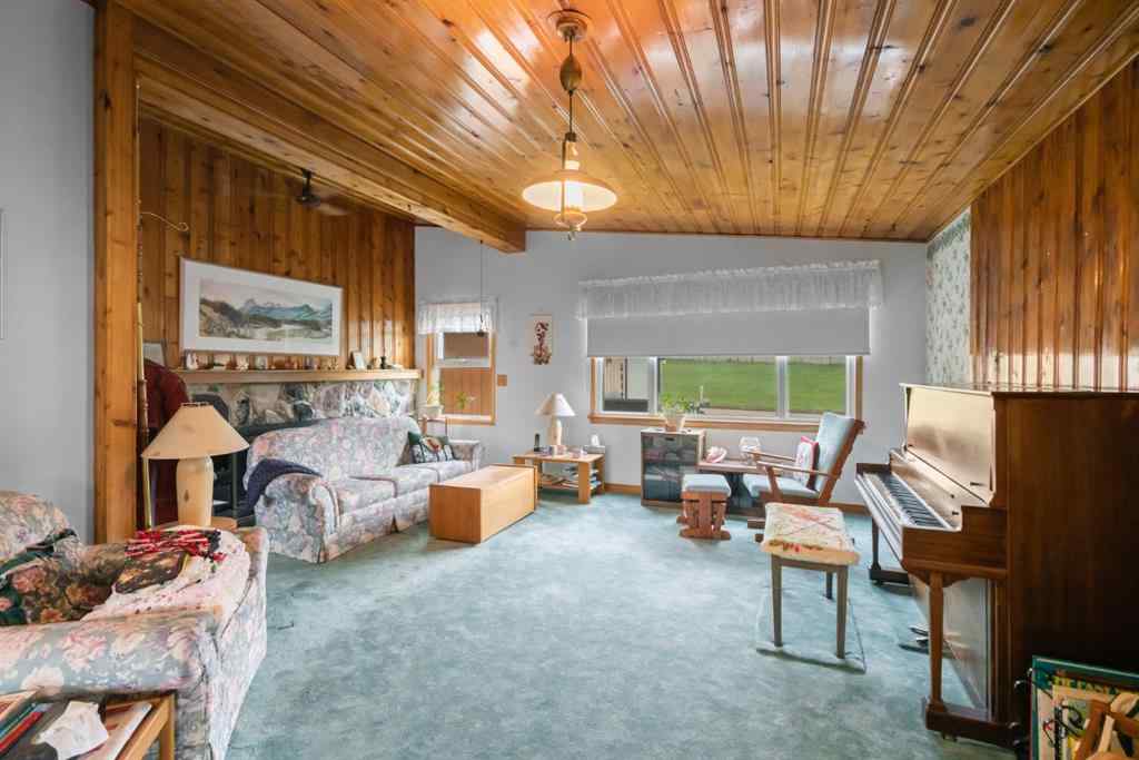 MLS® A2248673 - 4612 51A Street  in Rosedale Camrose, Residential