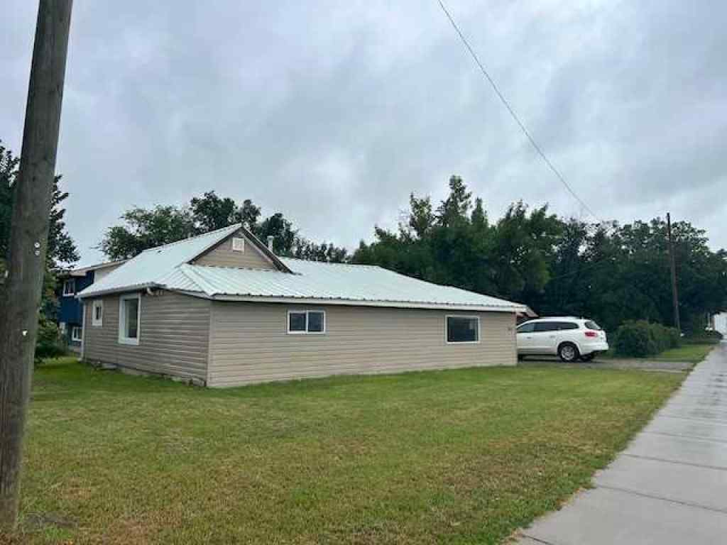 MLS® A2248678 - 2012 18 Avenue  in NONE Coaldale, Residential