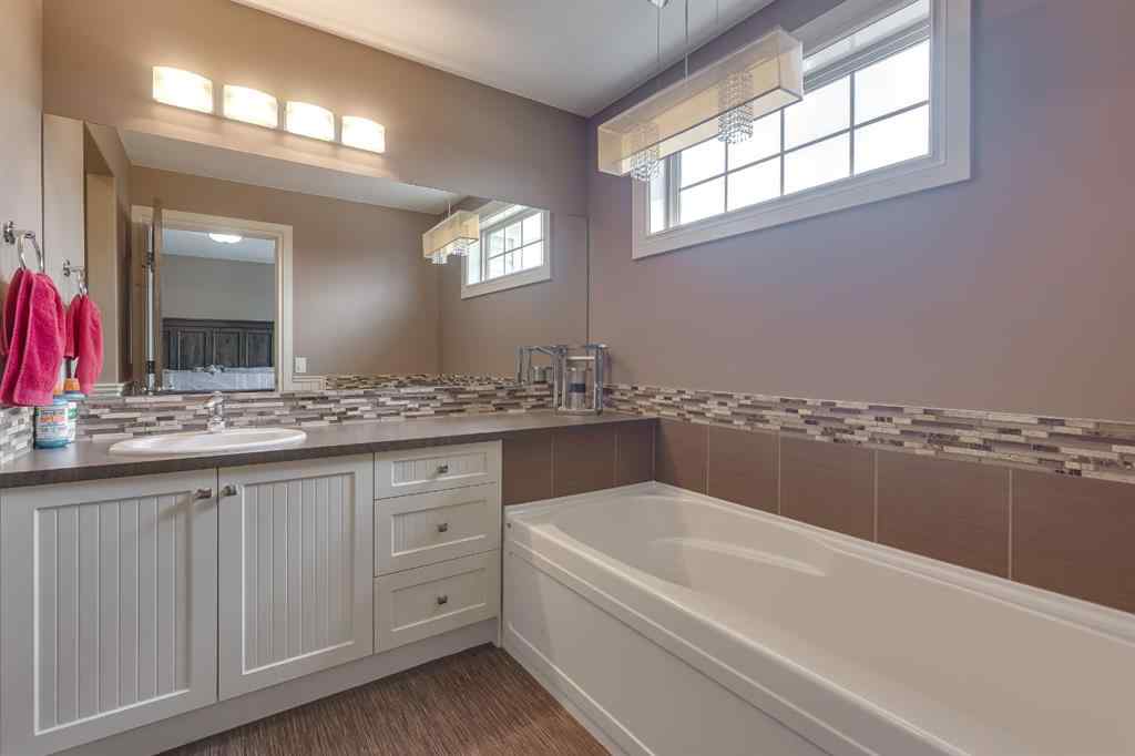 MLS® A2248696 - 812 Stonehaven Drive  in NONE Carstairs, Residential