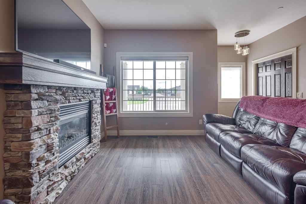 MLS® A2248696 - 812 Stonehaven Drive  in NONE Carstairs, Residential