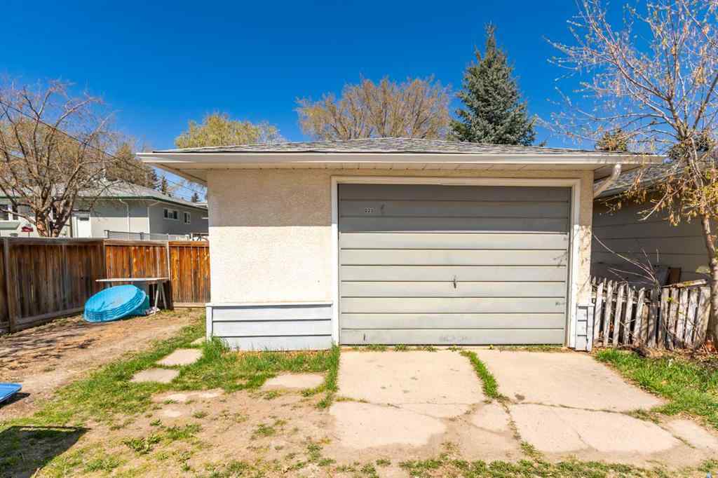 MLS® A2248706 - 223 41 Avenue NW in Highland Park Calgary, Residential