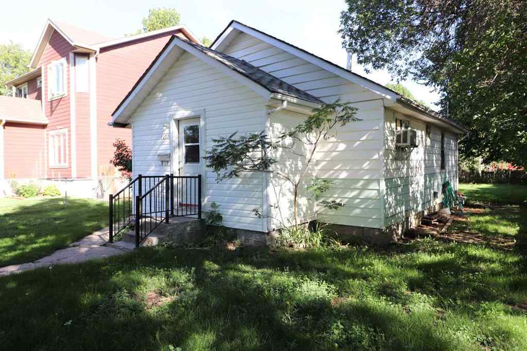 MLS® A2248707 - 1270 Elm Street SE in River Flats Medicine Hat, Residential
