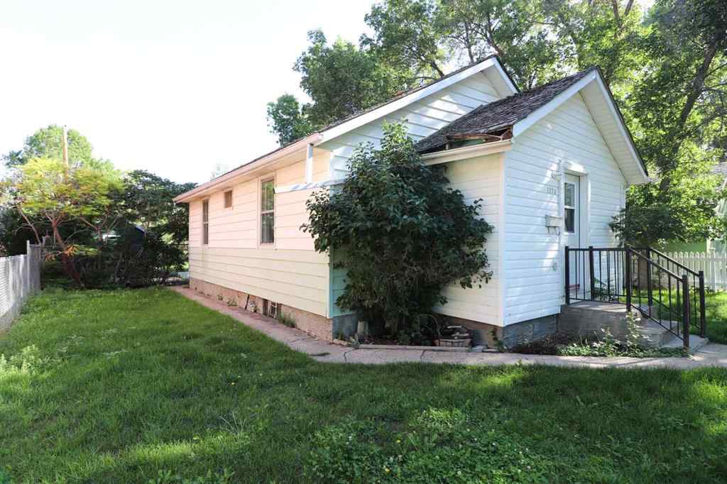 MLS® A2248707 - 1270 Elm Street SE in River Flats Medicine Hat, Residential