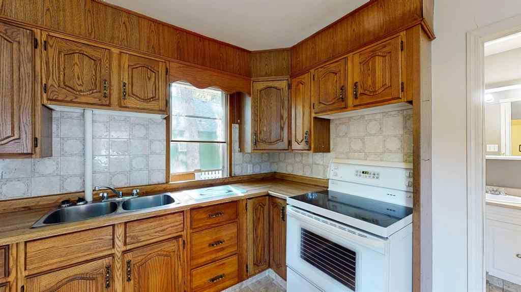 MLS® A2248707 - 1270 Elm Street SE in River Flats Medicine Hat, Residential