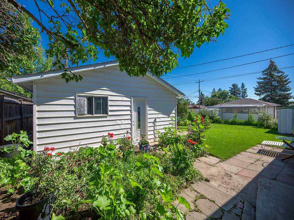 MLS® A2248721 - 96 Windermere Road SW in Wildwood Calgary, Residential