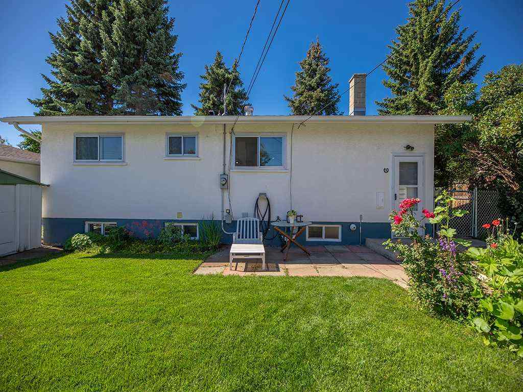 MLS® A2248721 - 96 Windermere Road SW in Wildwood Calgary, Residential