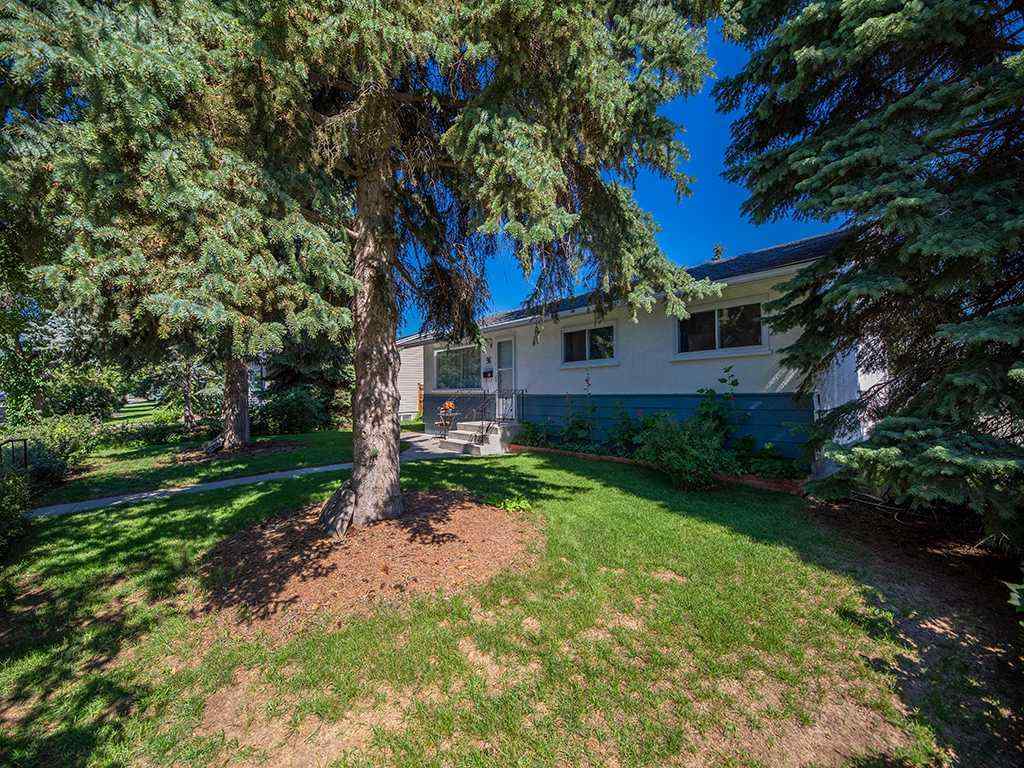 MLS® A2248721 - 96 Windermere Road SW in Wildwood Calgary, Residential