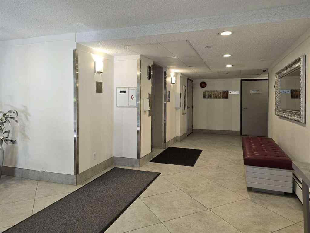 MLS® A2248729 - Unit #206 3730 50 Street NW in Varsity Calgary, Residential