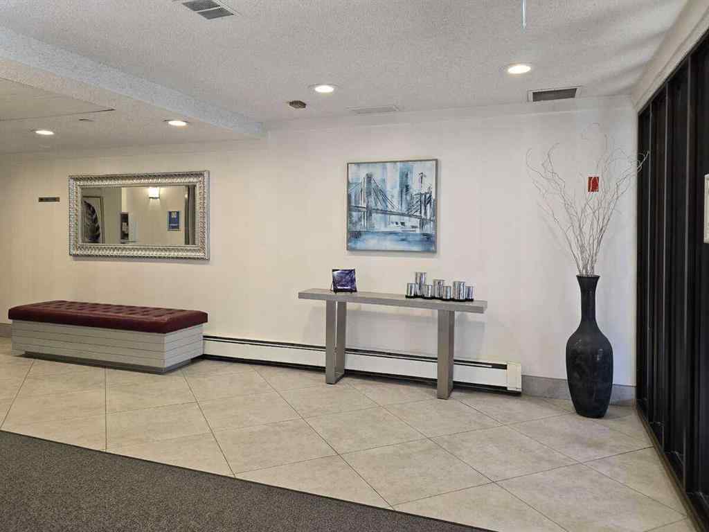 MLS® A2248729 - Unit #206 3730 50 Street NW in Varsity Calgary, Residential