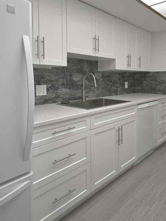 MLS® A2248729 - Unit #206 3730 50 Street NW in Varsity Calgary, Residential