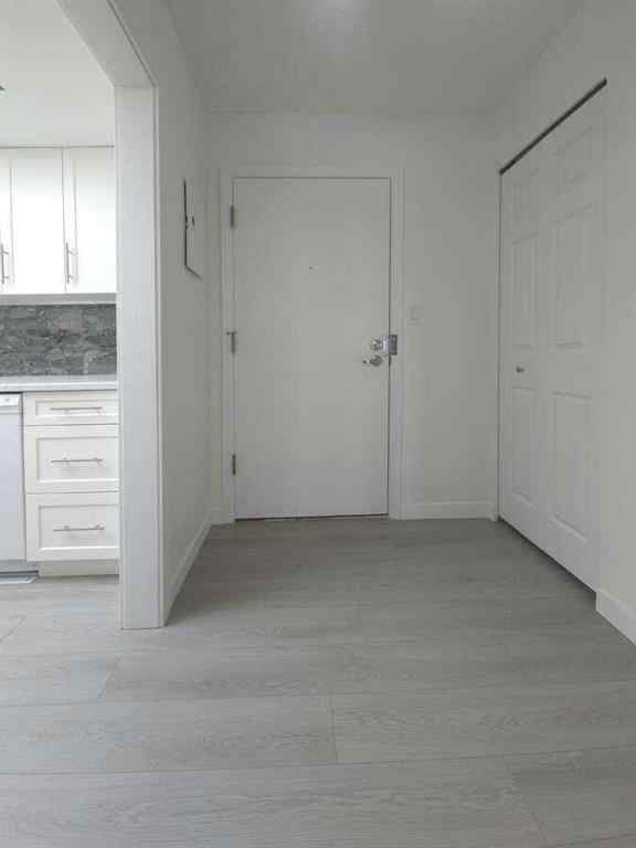 MLS® A2248729 - Unit #206 3730 50 Street NW in Varsity Calgary, Residential