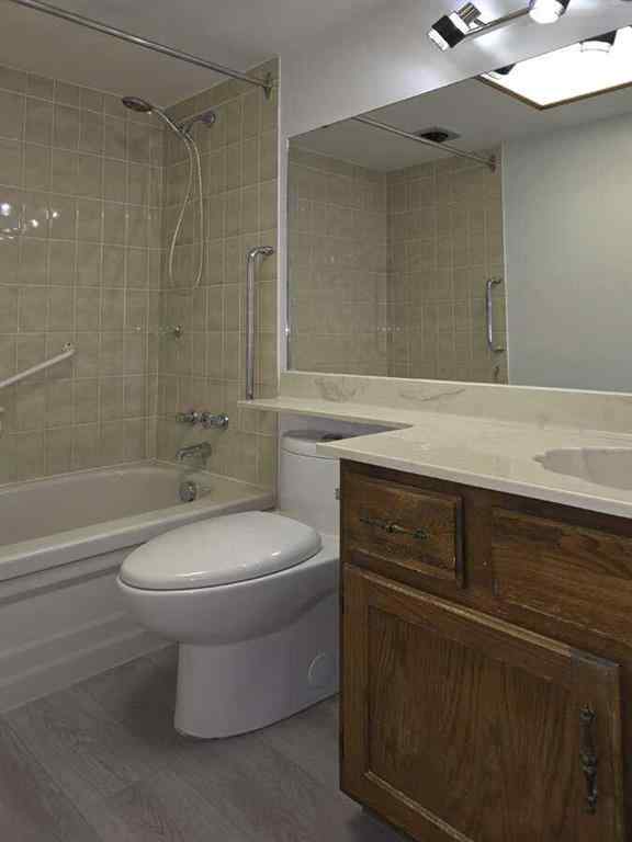 MLS® A2248729 - Unit #206 3730 50 Street NW in Varsity Calgary, Residential