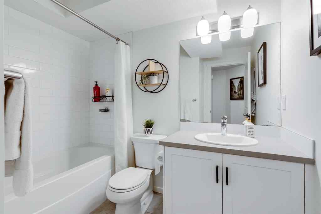 MLS® A2248731 - 340 Kingsmere Way SE in Kings Heights Airdrie, Residential