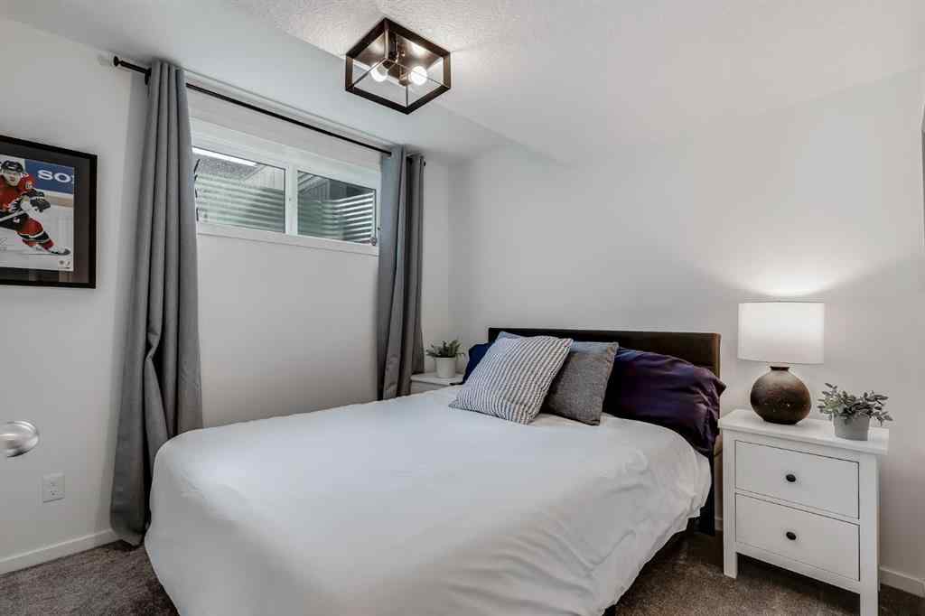 MLS® A2248731 - 340 Kingsmere Way SE in Kings Heights Airdrie, Residential