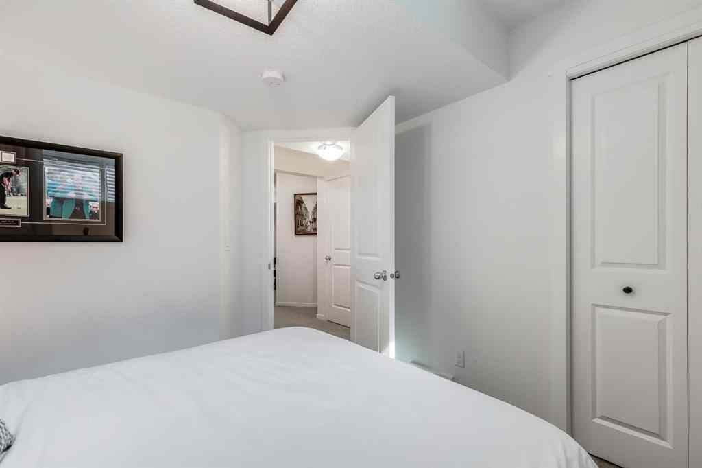 MLS® A2248731 - 340 Kingsmere Way SE in Kings Heights Airdrie, Residential