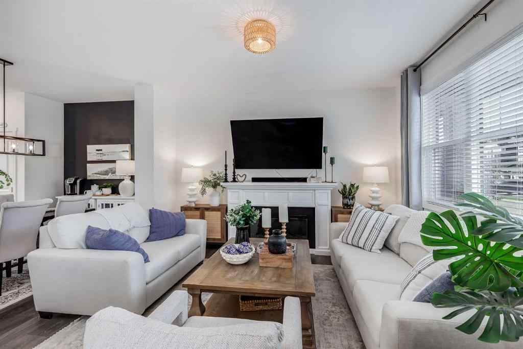 MLS® A2248731 - 340 Kingsmere Way SE in Kings Heights Airdrie, Residential